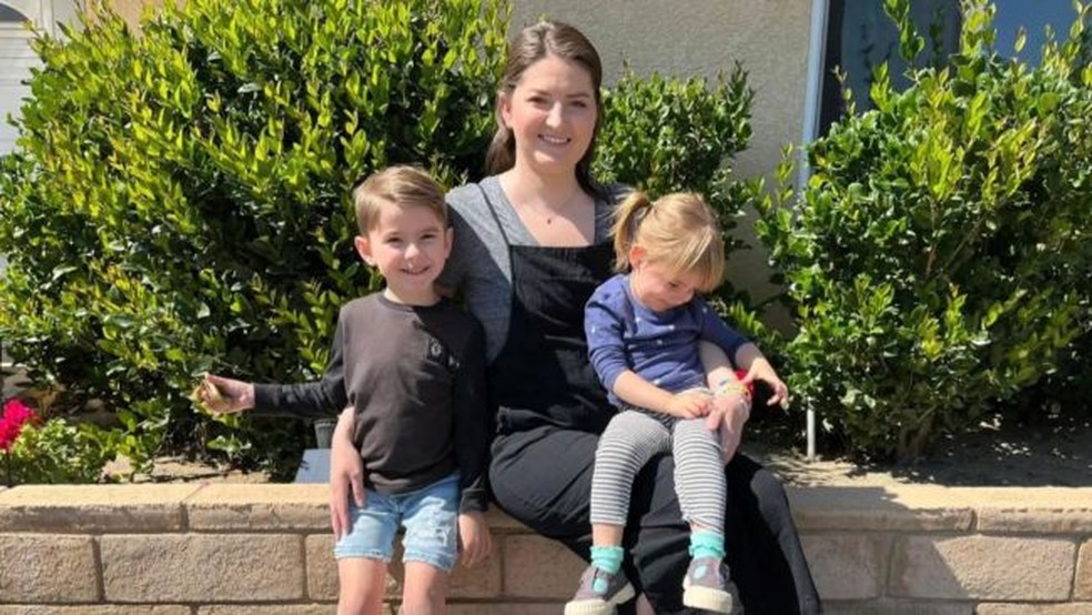 A mãe californiana e vlogger Jenny Appleford, 36, tem menos de um ano de vid — Foto: Reprodução GoFuMe/Kidspot