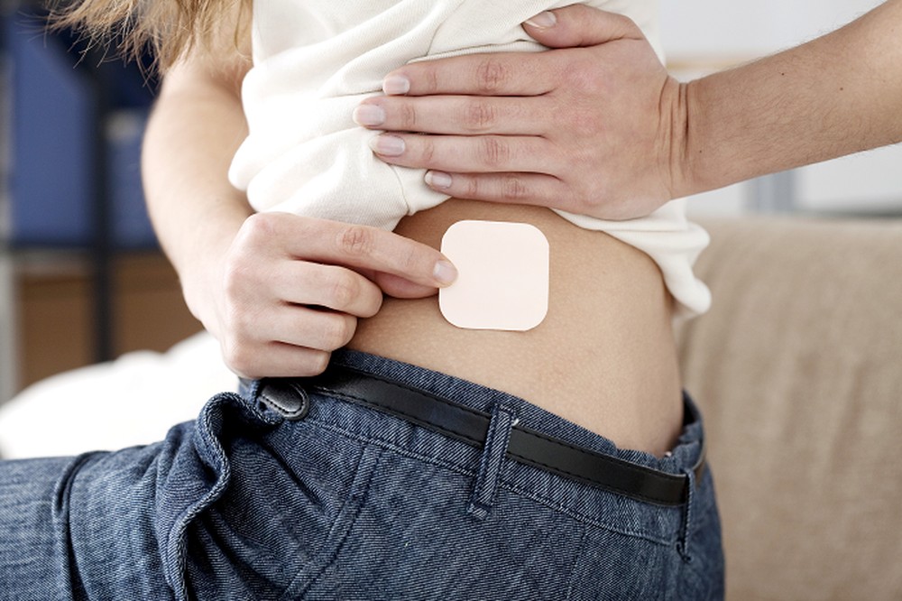 Adesivo anticoncepcional: como funciona, eficácia e contraindicações