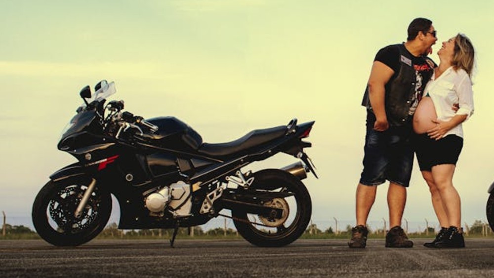 Gestantes podem andar de motocicleta durante a gravidez?