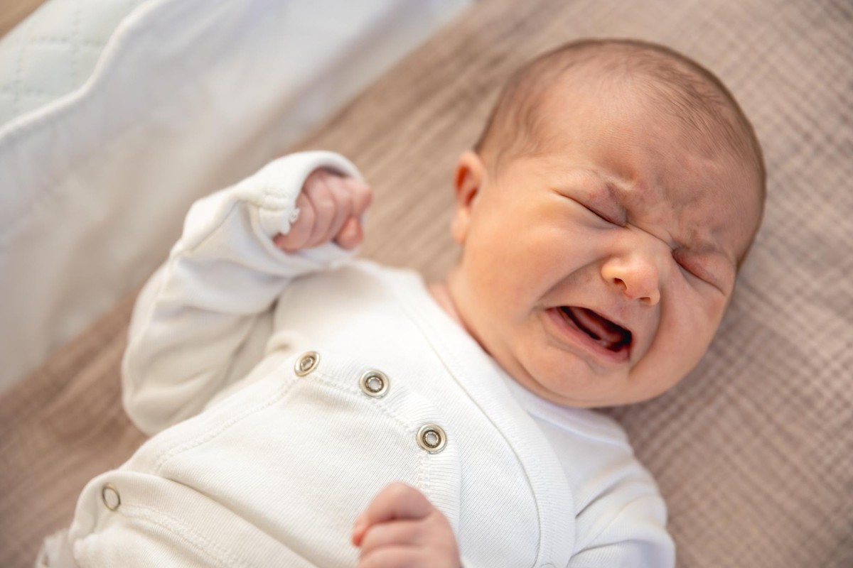 Amamentação: o que pode causar cólica no bebê?