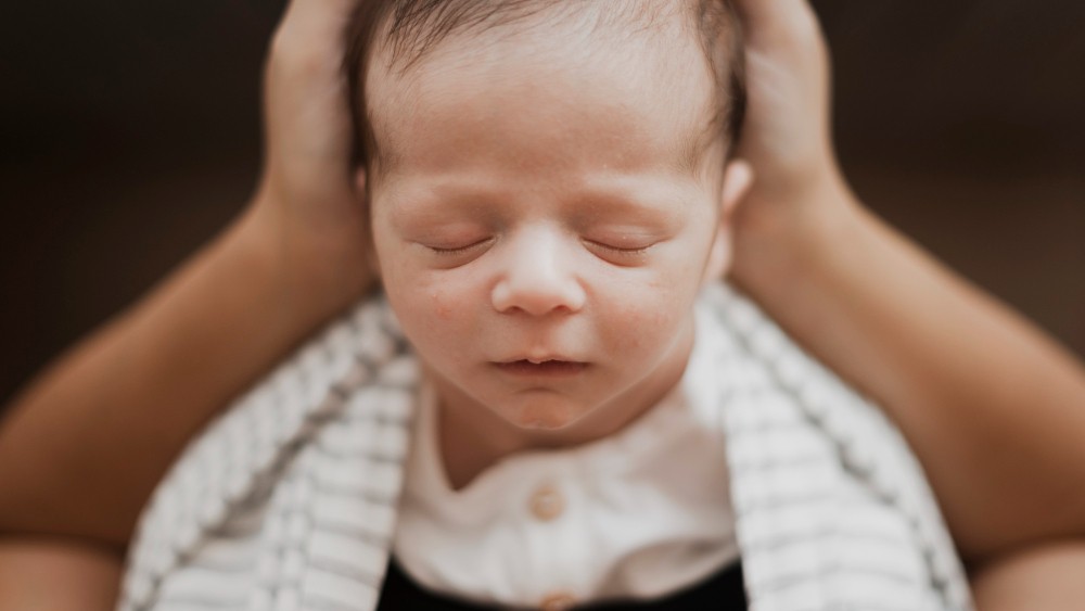 Quanto tempo demora para a cabeça do bebê voltar ao normal?