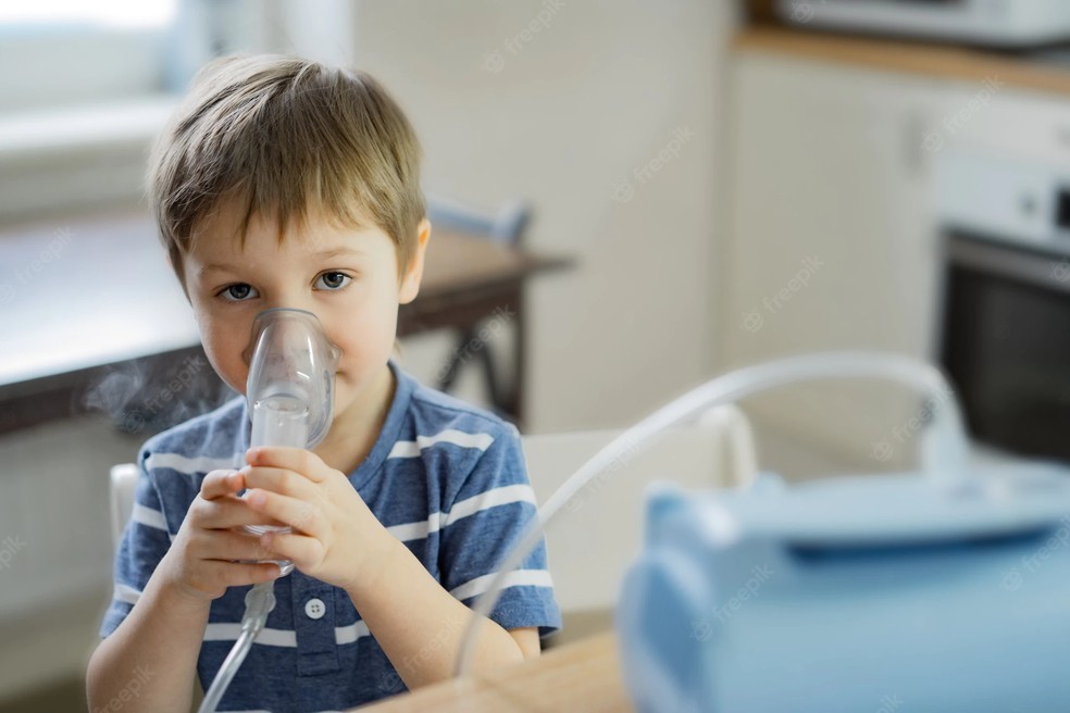Nebulizador: 7 modelos para melhorar a respiração do bebê e da criança  — Foto: Divulgação/Freepik (Yulia Raneva)