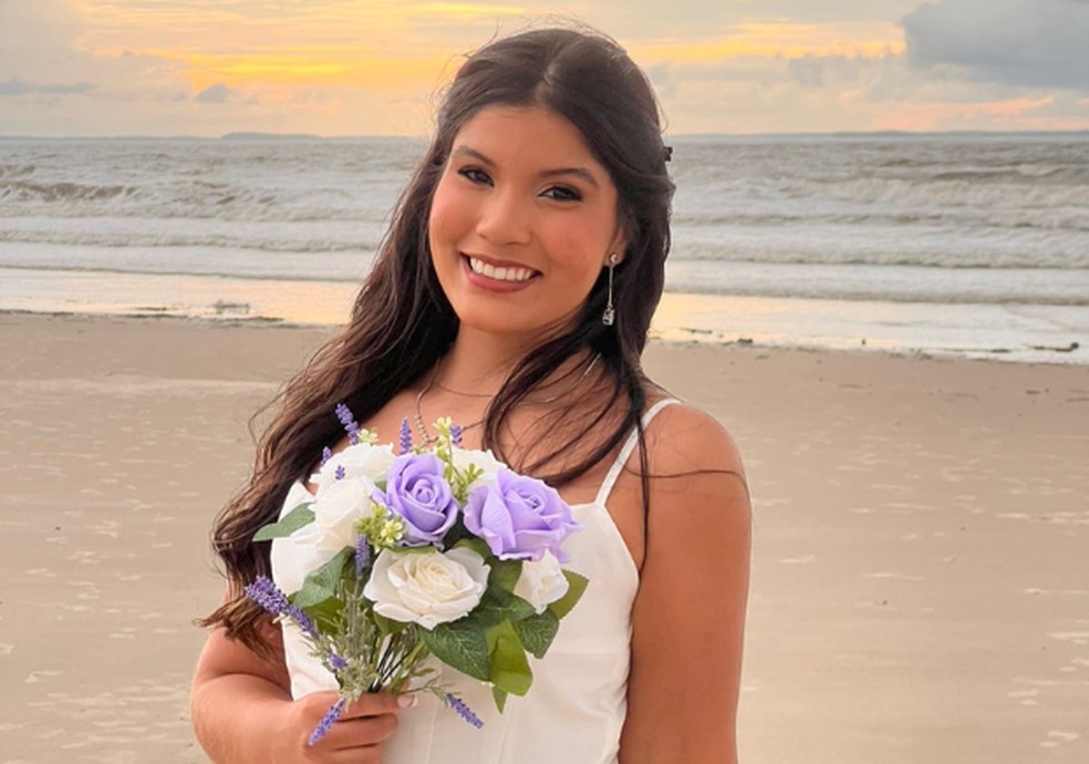 Julia foi diagnosticada com menopausa precoce aos 16 anos — Foto: Arquivo pessoal