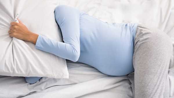 Por que o sono muda durante a gravidez?