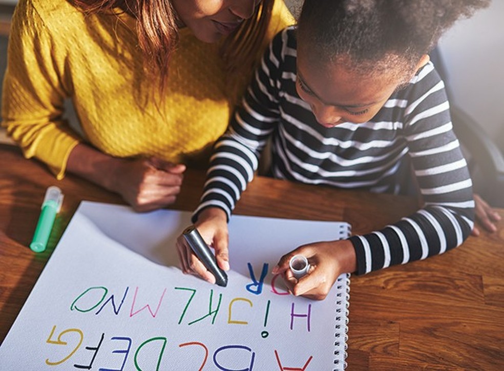 Alfabetizacao de crianças (Foto: Getty Images) — Foto: Crescer
