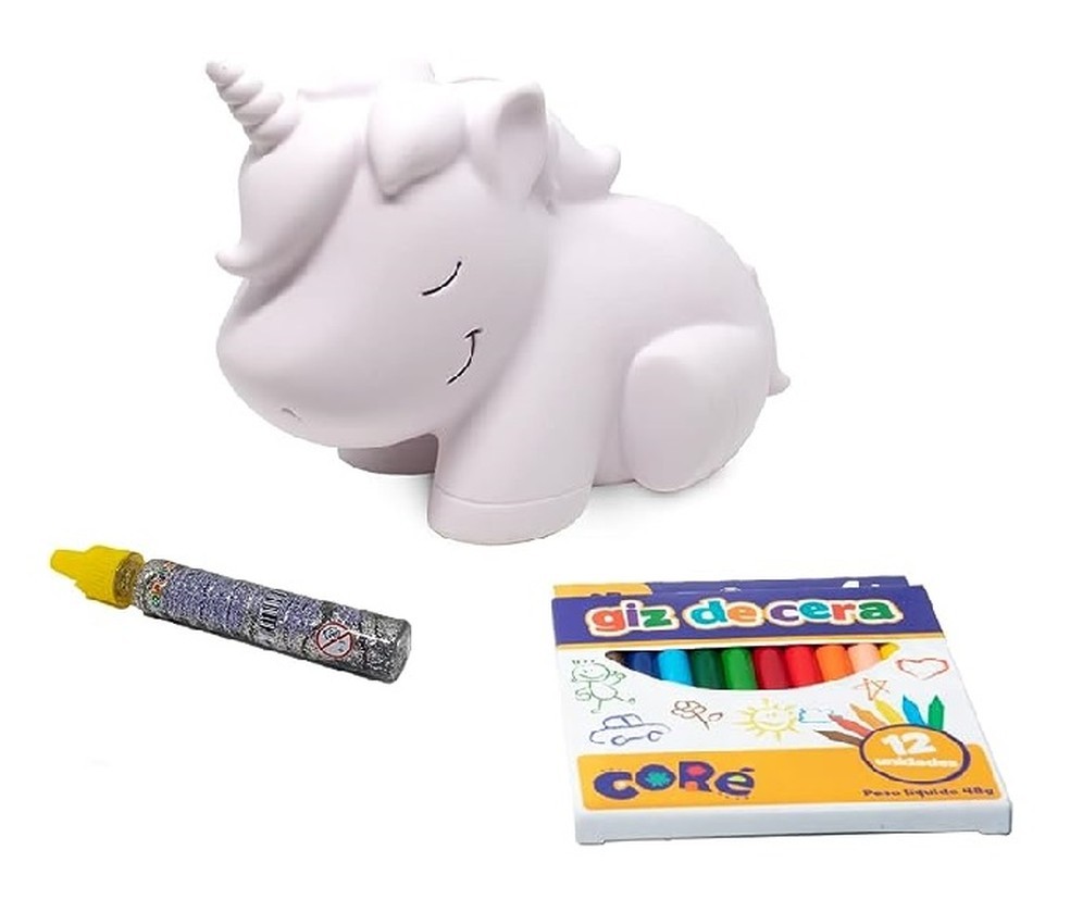 Cofrinho Unicórnio Toyster acompanha 12 lápis de cera e uma cola com glitter — Foto: Reprodução/Amazon