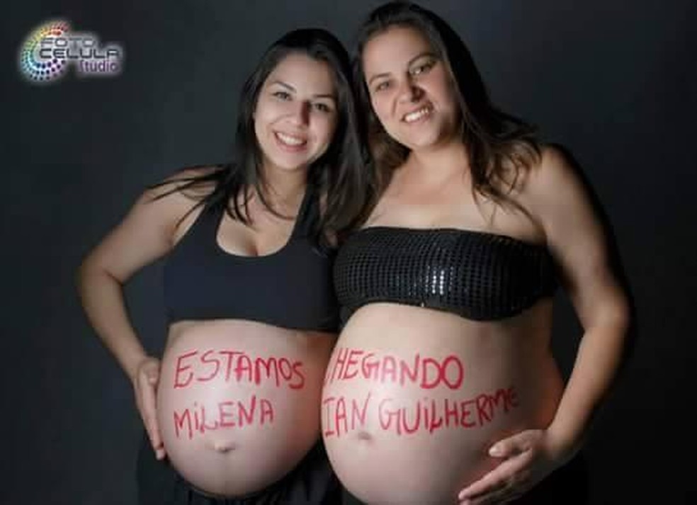 Filha e mãe, Larissa (à esq.) e Elisângela (à dir.) deram à luz no mesmo dia, sem planejar — Foto: Arquivo pessoal