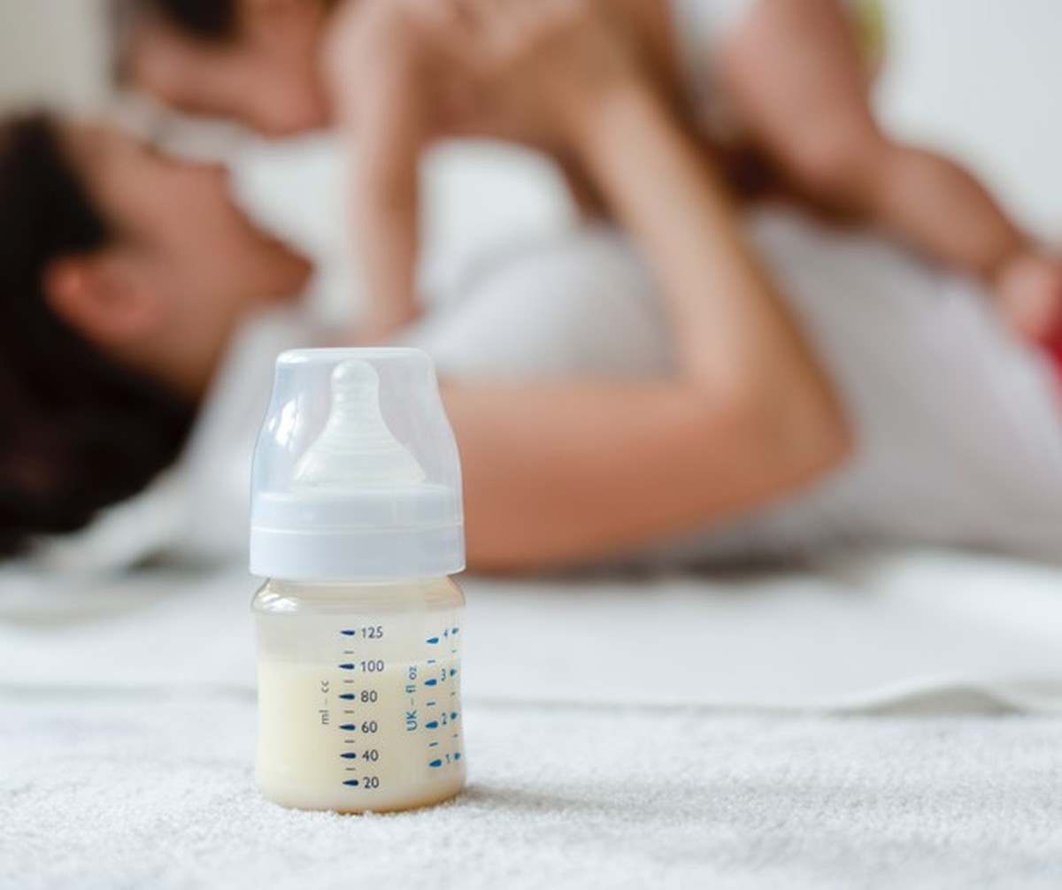 Mãe teria colocado álcool na mamadeira do bebê para ele parar de chorar