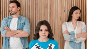 Com quantos anos o adolescente pode escolher com quem morar?