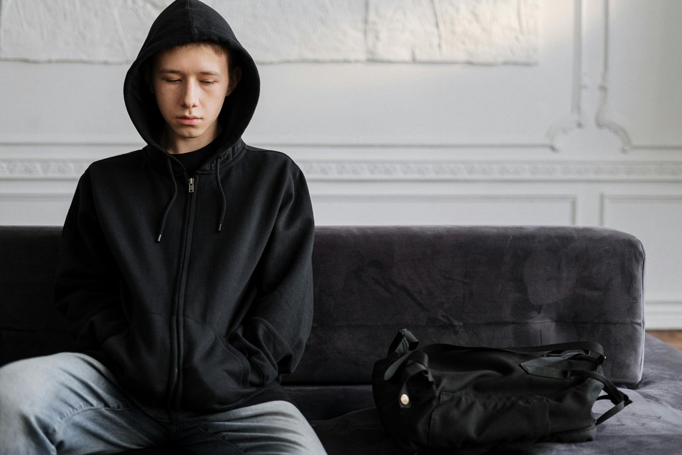 Adolescente triste — Foto: Pexels/cottonbro studio