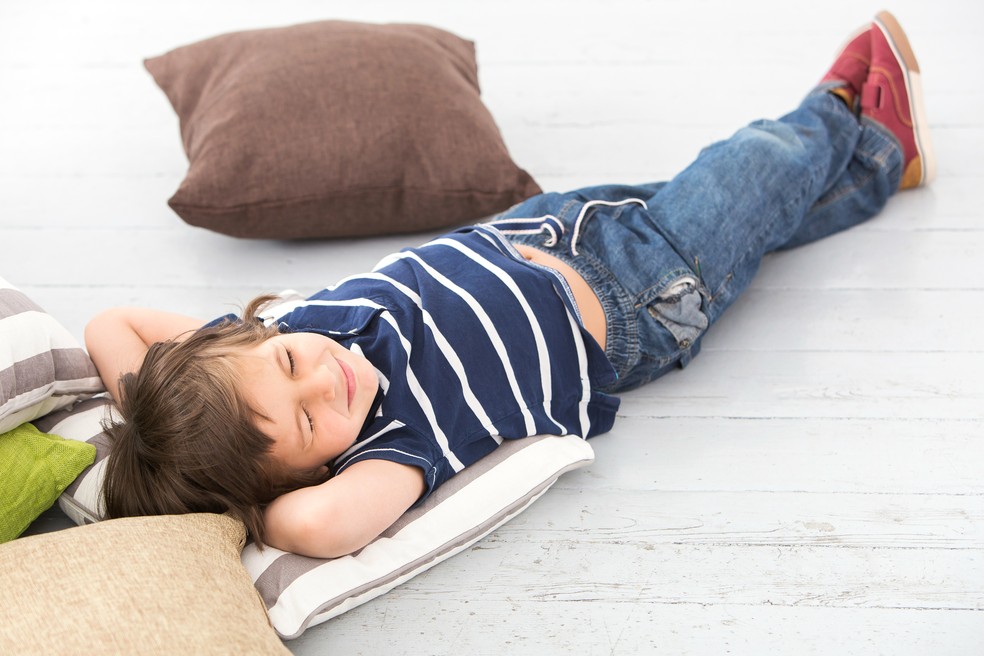 Criança descansando — Foto: Freepik