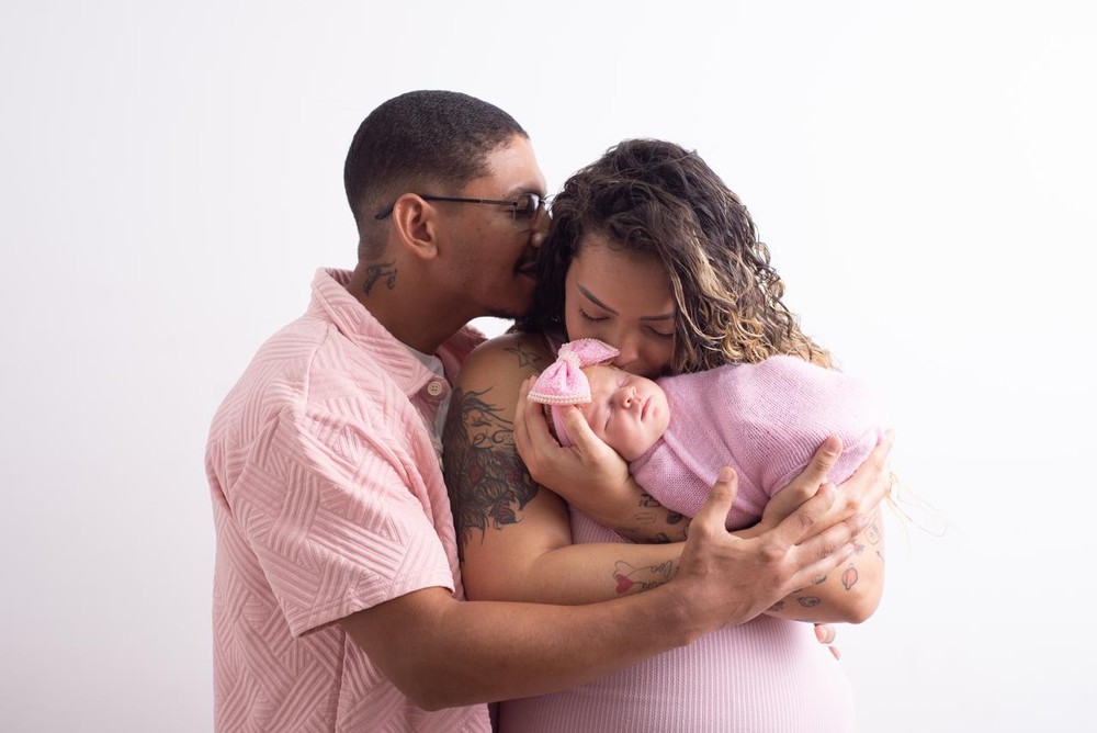 psicologiasdobrasil.com.br - &lsquo;Ela &eacute; de quem?&rsquo;: pai negro exp&otilde;e os coment&aacute;rios cru&eacute;is que ouve por ter filha albina