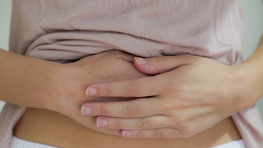 Teste de swab para identificar endometriose é disponibilizado em clínicas particulares no Reino Unido