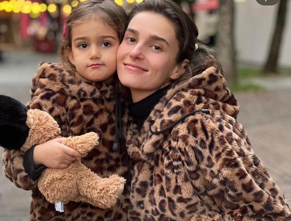 Priscila com a filha Rosa, de 4 anos — Foto: Divulgação
