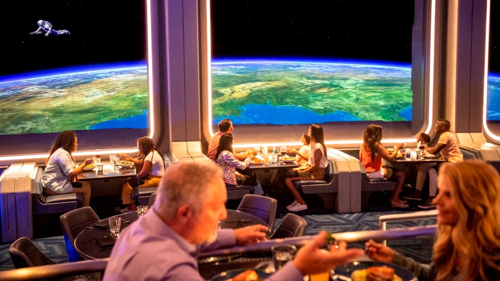 Restaurante Space 220, inaugurado no Epcot — Foto: Divulgação / Walt Disney World Resort