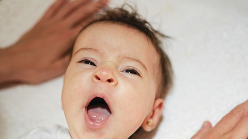 Teste da linguinha em recém-nascidos: quando a cirurgia de frenotomia é indicada?
