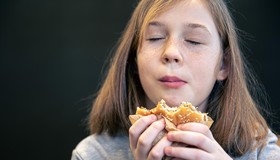 Proibir ultraprocessados nas escolas funciona? Confira! 