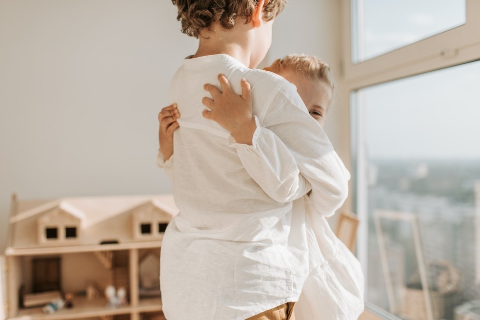 Estudo revela que crescer com irmãos reduz probabilidade de divórcio na vida adulta — Foto:  Vlada Karpovich/Pexels