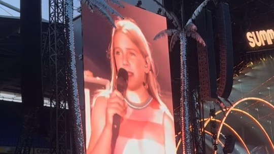 Filha da cantora Pink surpreende  multidão com um solo "incrível" durante noite de abertura de turnê