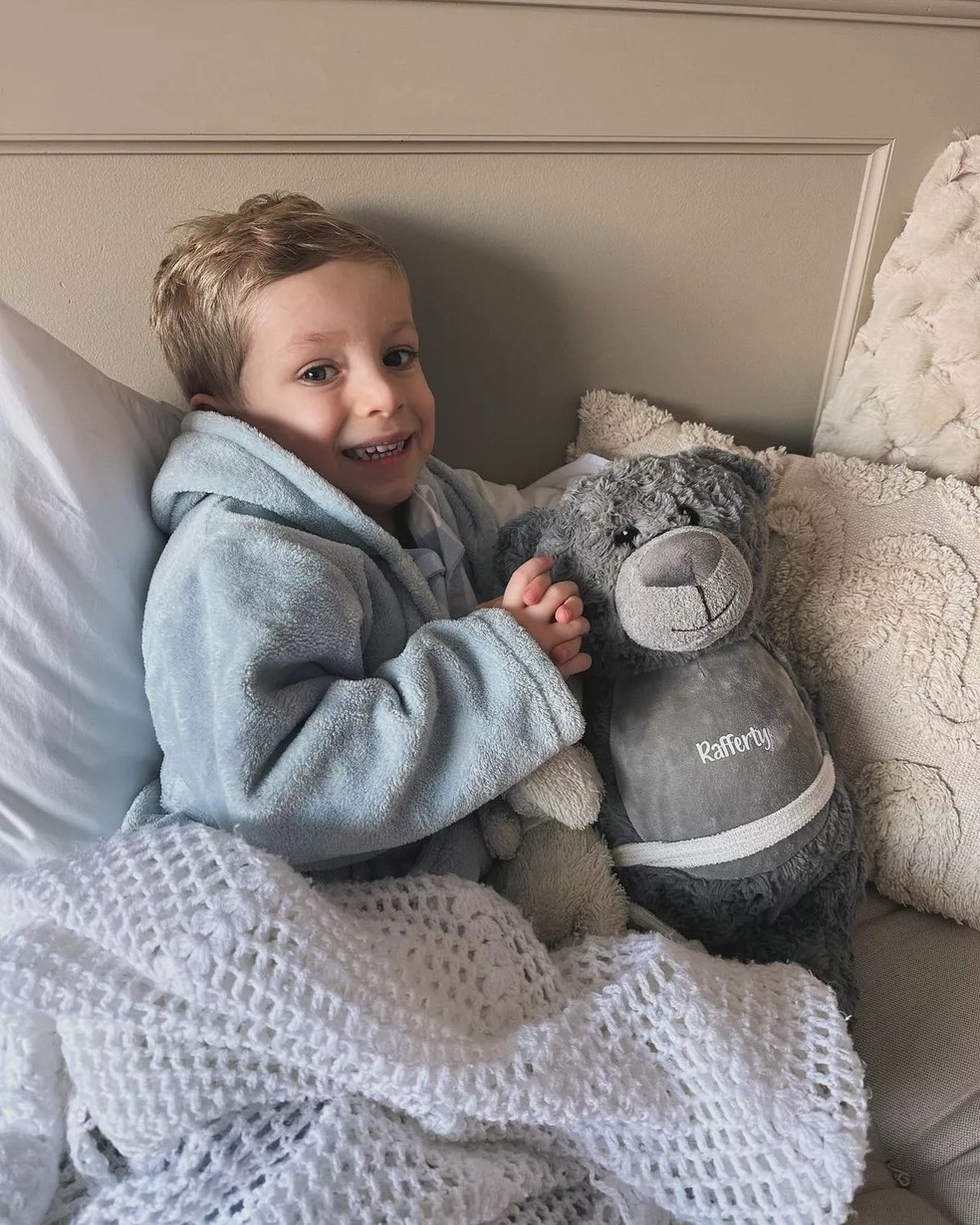 Mãe descobre câncer raro em filho após o banho: “Algo me dizia que não era normal”