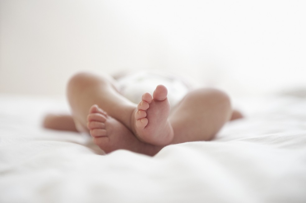 Pés de bebê (Foto: Getty Images) — Foto: Crescer