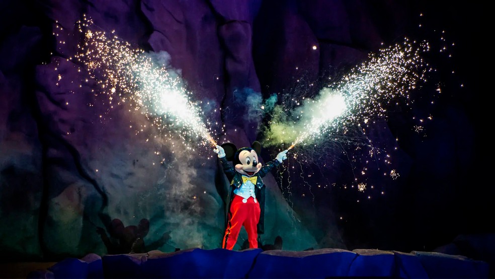 Espetáculo noturno Fantasmic! volta à programação do Hollywood Studios — Foto: Divulgação / Walt Disney World Resort
