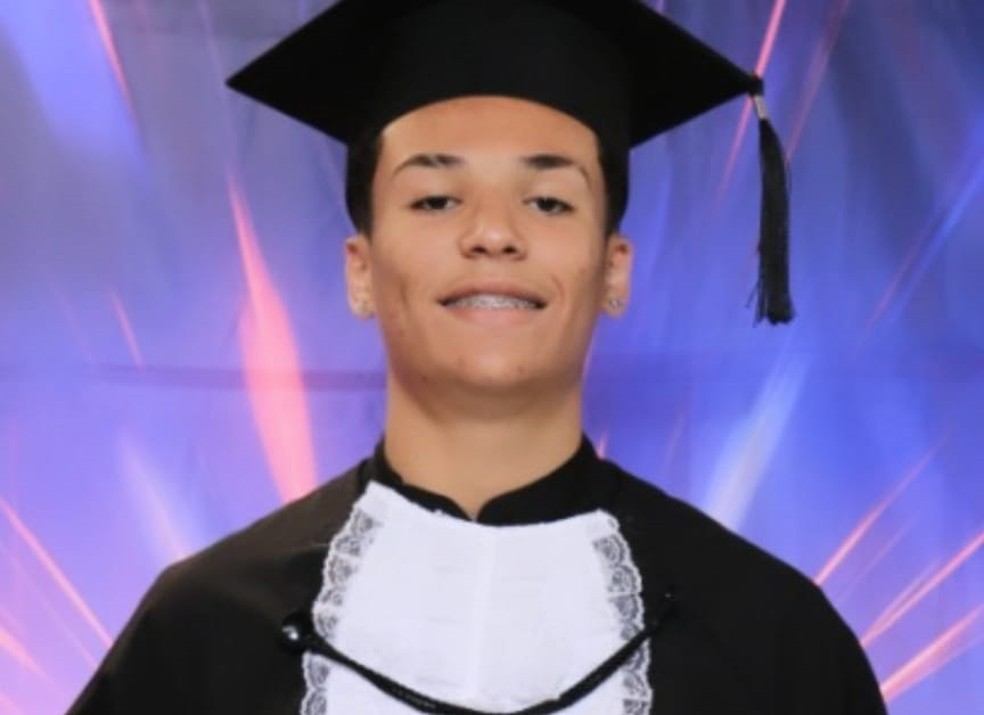Samuel estava se formando no ensino médio — Foto: Arquivo pessoal