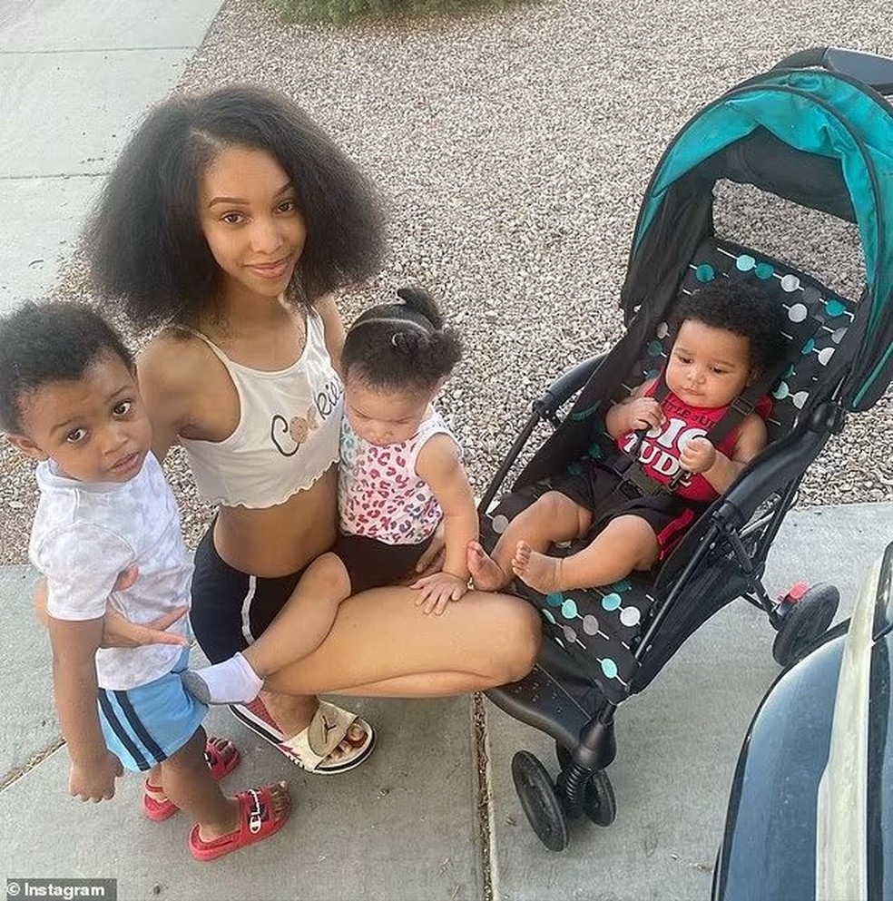 Vanity com os três filhos pequenos — Foto: Reprodução Instagram