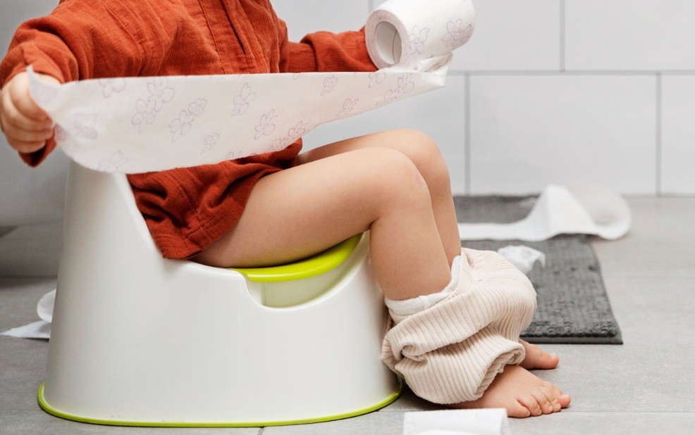 8 maneiras de ajudar seu filho com constipação