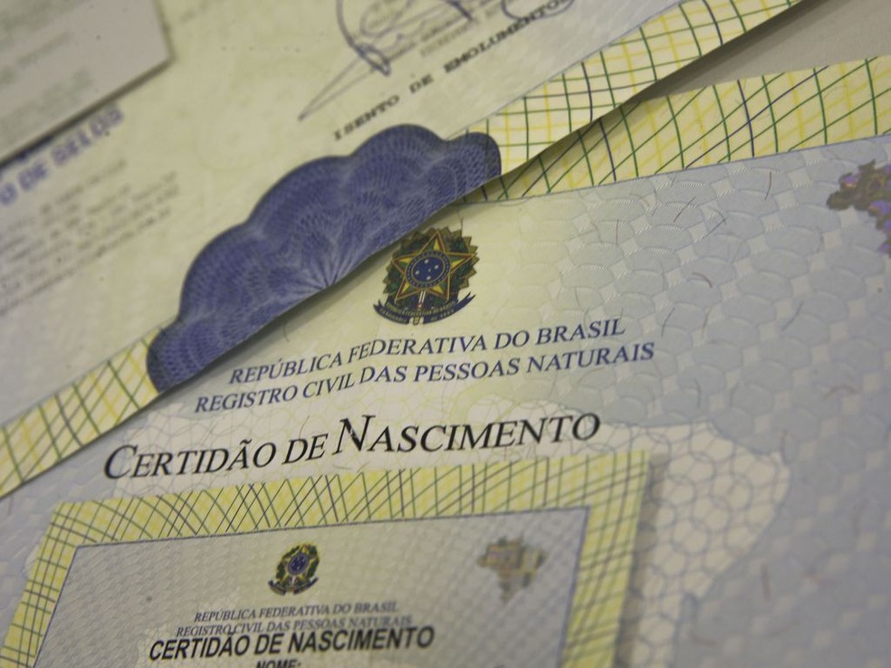 Certidão de nascimento  — Foto: Marcello Casal Jr/ Agência Brasil 