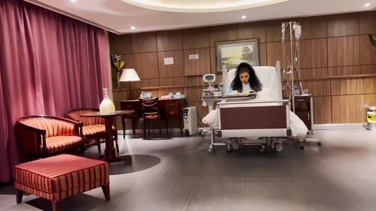 "Parece um hotel sete estrelas", diz mãe milionária ao mostrar maternidade luxuosa onde deu à luz