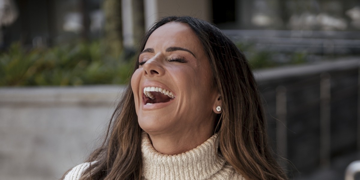 "A idade é só um detalhe, vontade e energia é o que não me faltam", diz Viviane Araújo aos 51