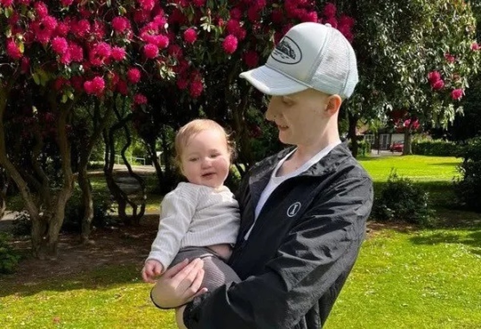 Filha não reconhece pai após tratamento contra o câncer: 'Me destruiu'