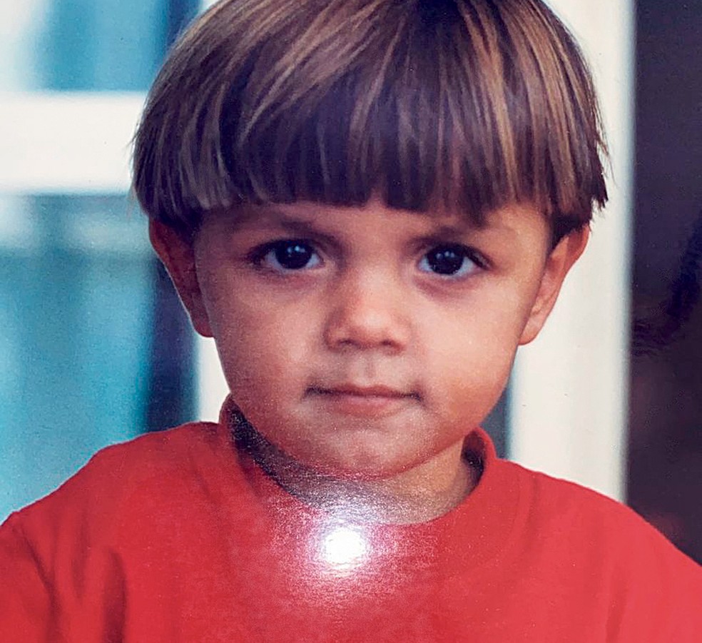 Felipe Simas aos 3 anos de idade — Foto: Divulgação
