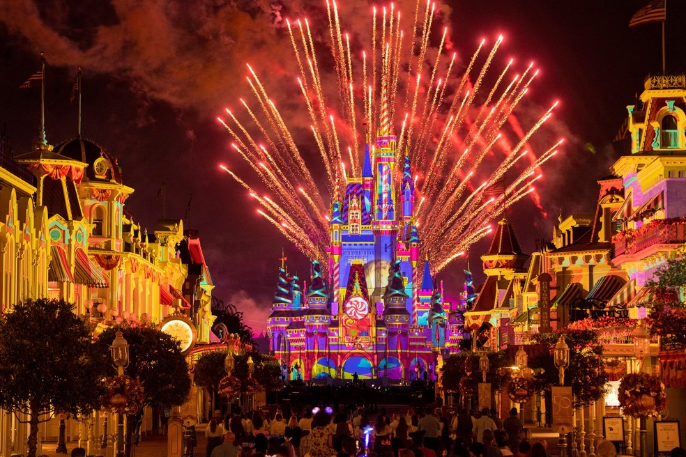 Disney Enchantment, novo espetáculo noturno do Magic Kingdom — Foto: Kent Phillips / Walt Disney World Resort