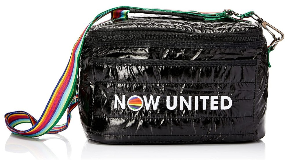 Lancheira Now United em nylon com acabamento matelassê — Foto: Reprodução/Amazon