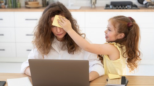 8 dicas para aliviar a pressão sobre as mães durante as férias escolares