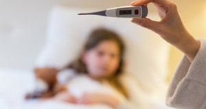 5 coisas que não se deve fazer quando seu filho tiver febre