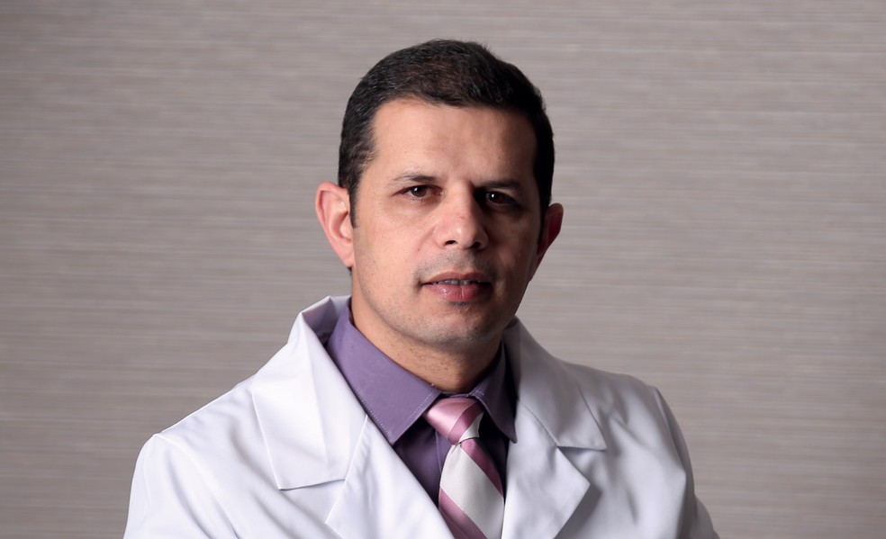 Doutor Jairo · Crianças podem usar maquiagem? Dermatologistas respondem